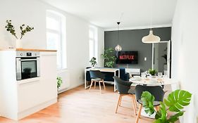 50qm Apartment in Krefeld zentral gelegen mit hohen Decken - BEUYS Apartments - Krefeld